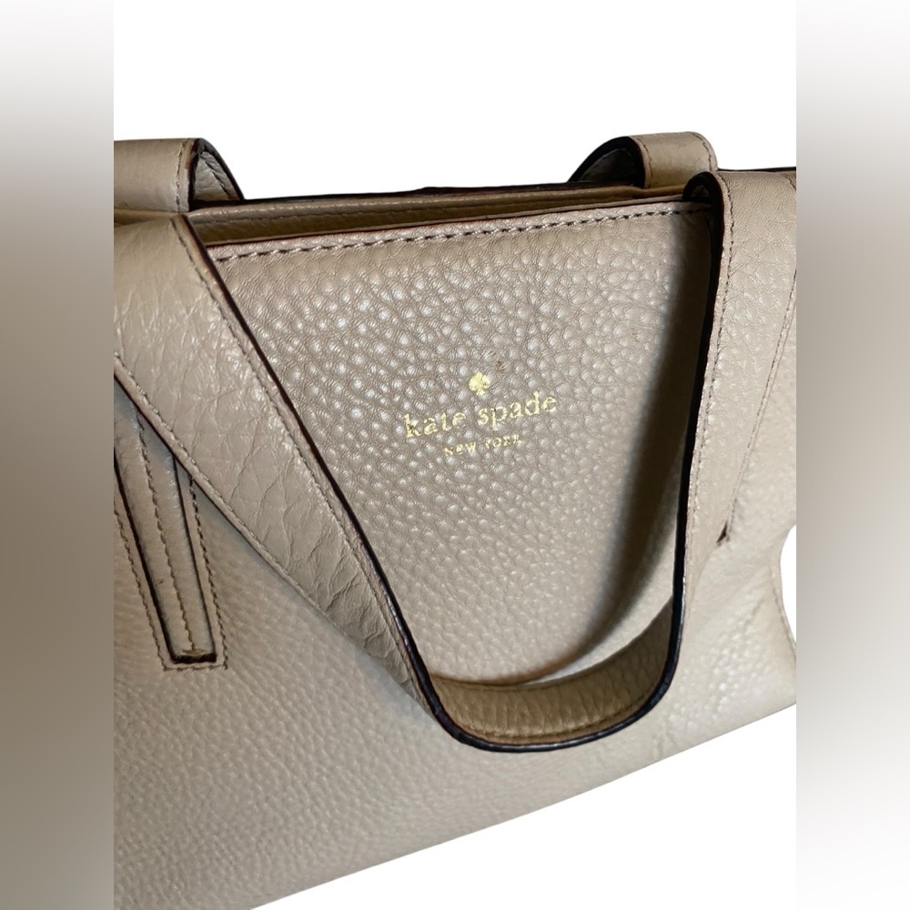Kate Spade Tan Pebbled Leather Crossbody Bag Purse - Picture 2 of 5